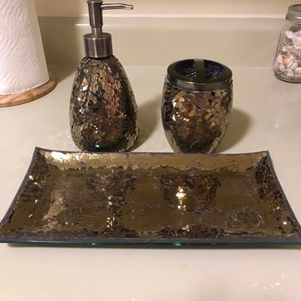 Gold glass bathroom set